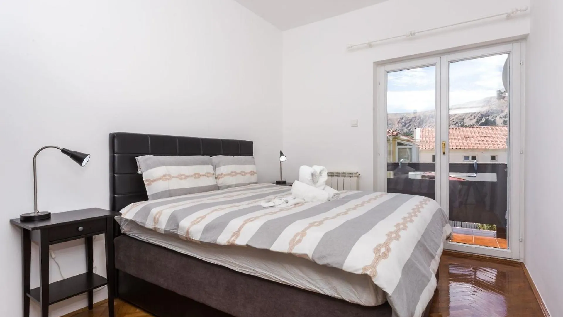 Daire Appartement In Baska Mit Eigenem Balkon - B59555